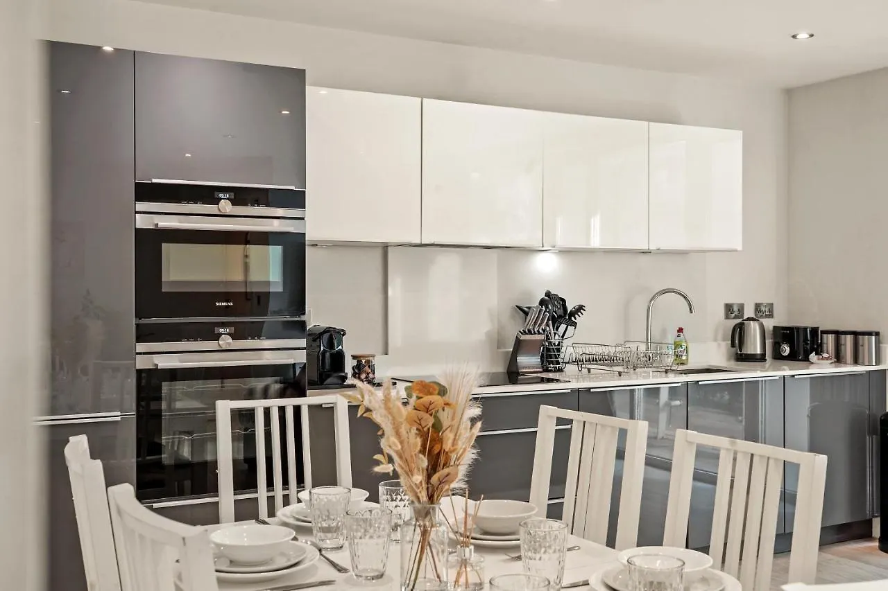 Modern 2 Bed Apartment By Station Square Cambridge   Cambridge (Cambridgeshire)
